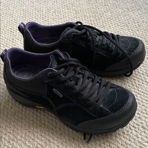 Dansko Paisley. Black suede. Size 37 or 6.5-7. Like new!